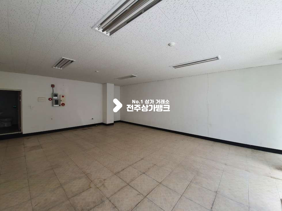 전북 전주완산구 효자동3가 ★효자동 네일,사무실 등등 추천★ 월세 매물번호 11215 사진 2