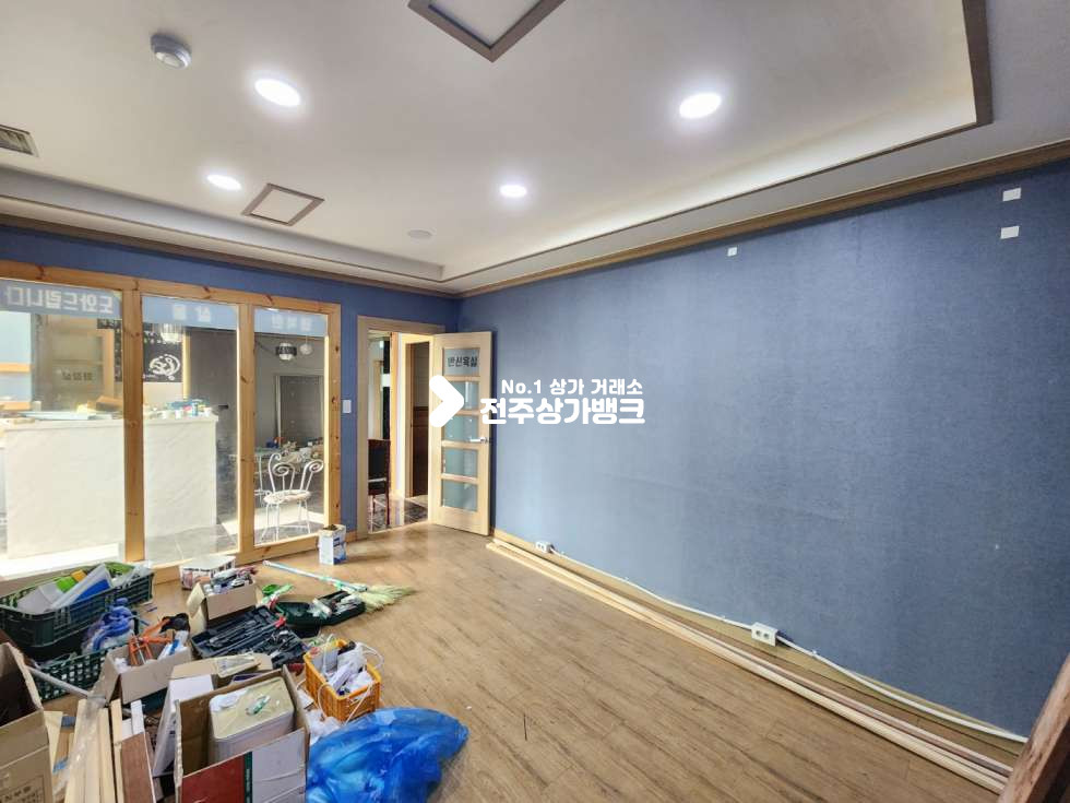전북 전주완산구 서신동 JY 서신동 유동인구 많은 3층 상가 시설 깔끔 즉시입주가능 월세 매물번호 12999 사진 9