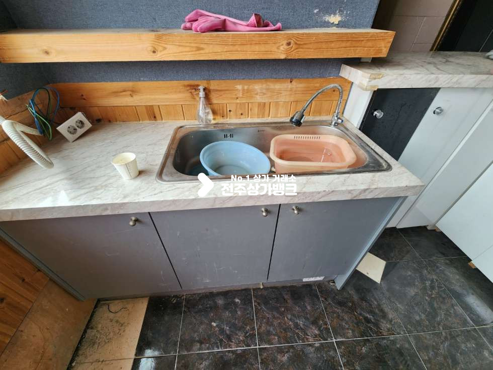 전북 전주완산구 서신동 JY 서신동 유동인구 많은 3층 상가 시설 깔끔 즉시입주가능 월세 매물번호 12999 사진 13