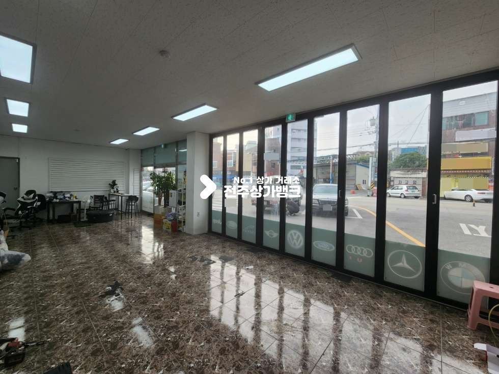 전북 전주덕진구 진북동 JY 진북동 무권리금 상가 폴딩도어 설비 완료 전용 약 18평 협의입주 가능합니다. 월세 매물번호 13001 사진 4
