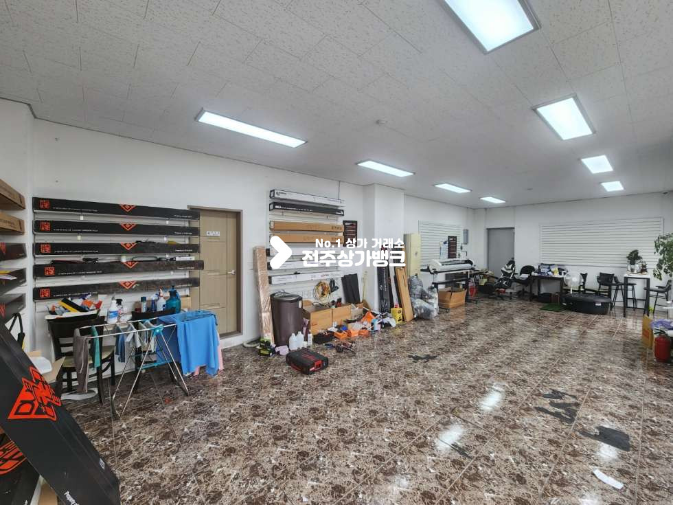 전북 전주덕진구 진북동 JY 진북동 무권리금 상가 폴딩도어 설비 완료 전용 약 18평 협의입주 가능합니다. 월세 매물번호 13001 사진 6