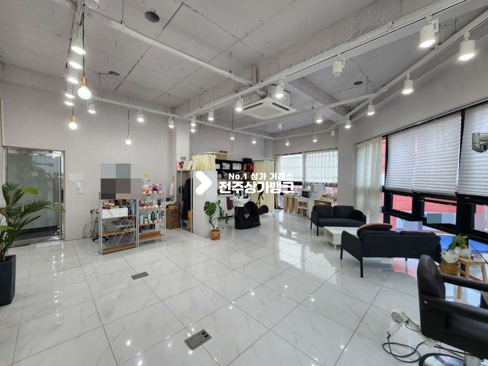 전북 전주완산구 고사동 시내 유동인구 많은 2층 미용실 양도양수입니다. 월세 매물번호 12335 사진 2
