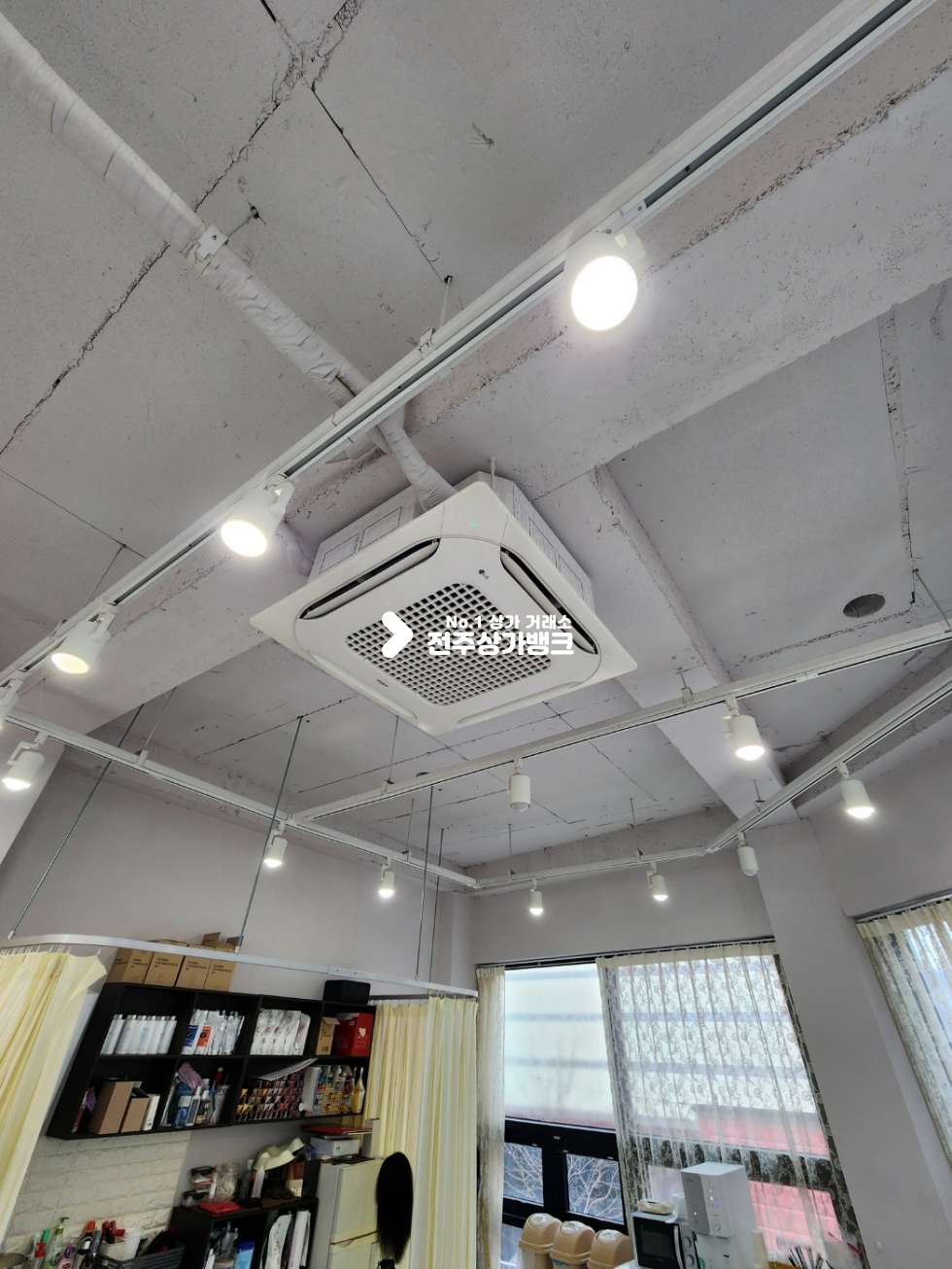 전북 전주완산구 고사동 시내 유동인구 많은 2층 미용실 양도양수입니다. 월세 매물번호 12335 사진 15