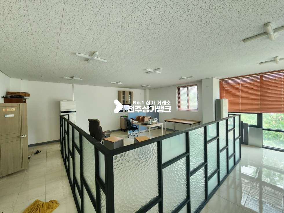 전북 전주완산구 중화산동2가 JY 중화산동2가 병원부근의 저렴한 가격대의 35평형 사무실 즉시입주 가능합니다. 월세 매물번호 13055 사진 4