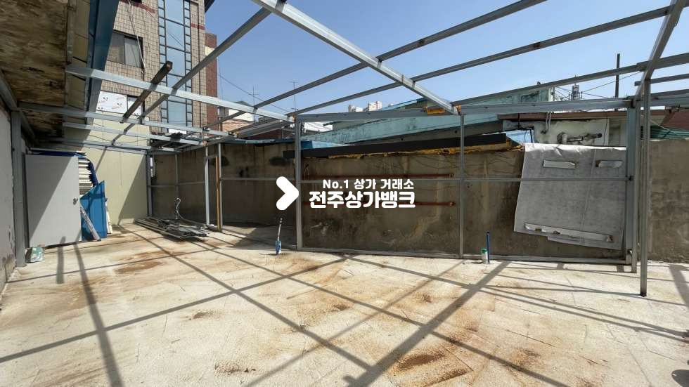 전북 전주완산구 효자동1가 JH ★ 대로변모서리★올리모델링★10평★1층상가★사무실 , 공방★위치최고★추천매물 ~~보증금절충가 월세 매물번호 12739 사진 5