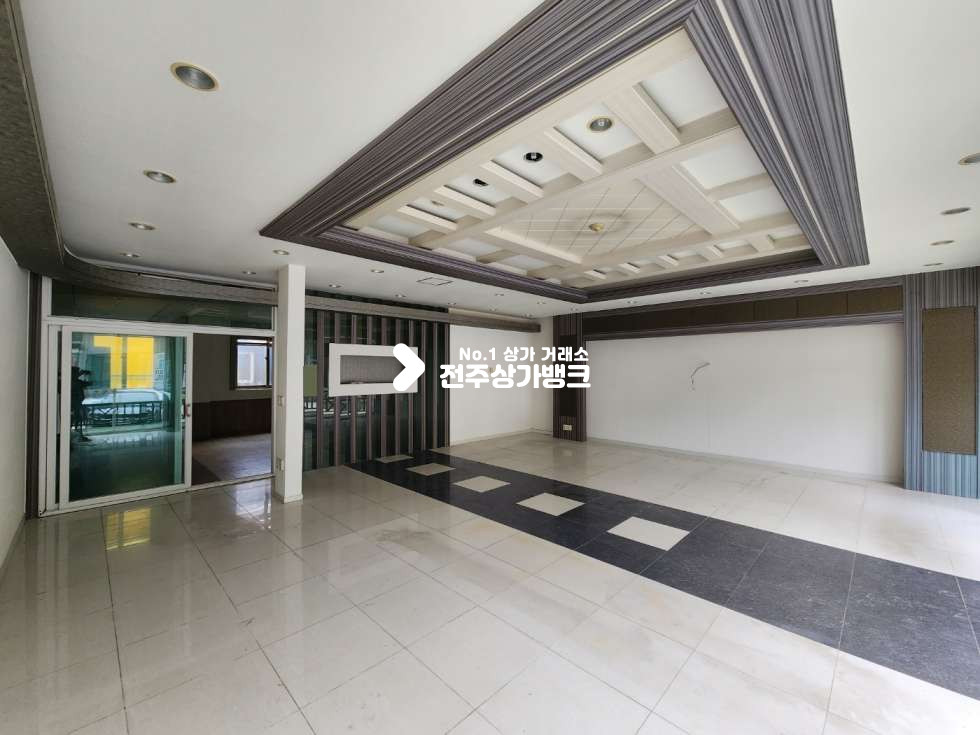 전북 전주완산구 삼천동1가 1층 50평형대 넒은 1층 상가 임대 내부 룸시설 완비된곳 즉시입주 가능합니다. 월세 매물번호 13069 사진 6