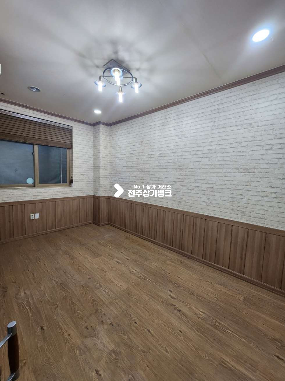 전북 전주완산구 삼천동1가 1층 50평형대 넒은 1층 상가 임대 내부 룸시설 완비된곳 즉시입주 가능합니다. 월세 매물번호 13069 사진 12