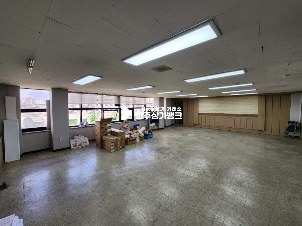 전북 전주덕진구 금암동 JY 금암동 대형평수 저렴한 임대 가격 천장,룸시설 완벽 즉시입주가능 월세 매물번호 13073 사진 1
