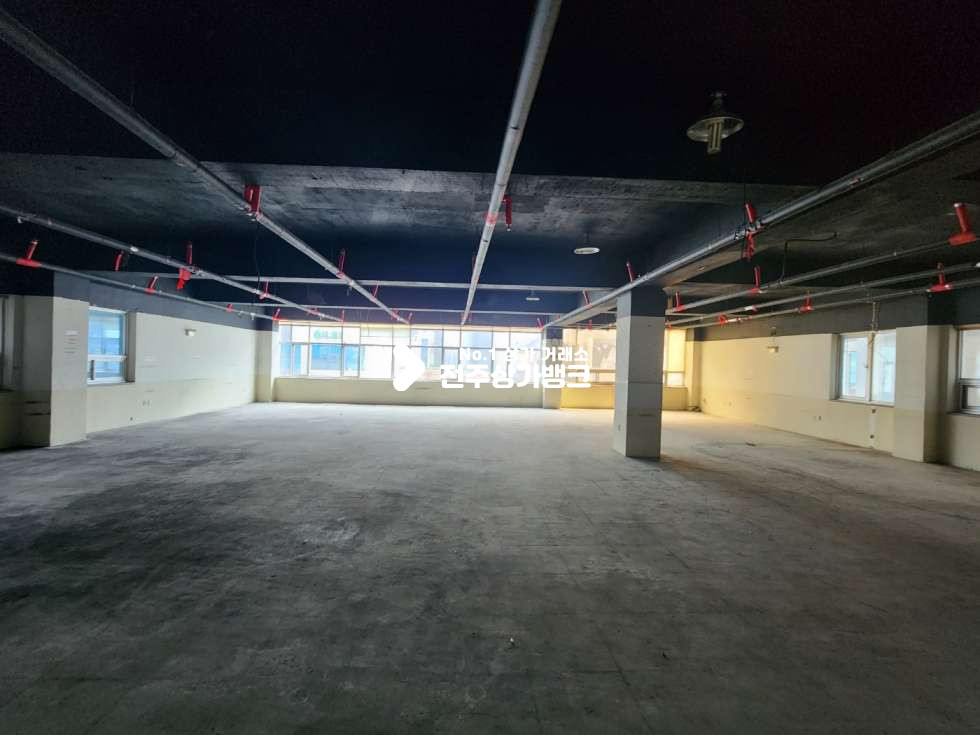 전북 전주완산구 효자동3가 JY 신시가지 전용 약 70평 내부 철거 완료 렌탈프리 2개월 가능 월세 매물번호 13075 사진 2