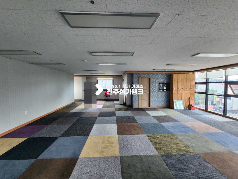 전북 전주덕진구 금암동 JY 금암동 50평형대 저렴한 임대 가격 천장,바닥 완비 즉시입주가능 월세 매물번호 13076 사진 4