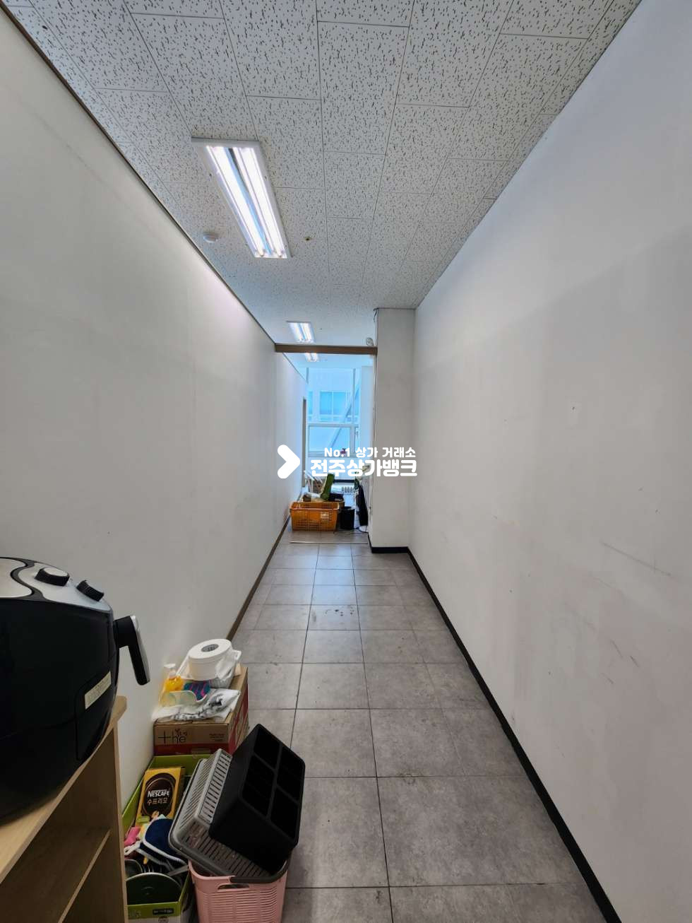 전북 전주완산구 효자동2가 JY 효자동 신시가지 전용 45평형대 천장,바닥,룸,에어컨시설까지 완비 즉시입주가능 ! 월세 매물번호 13081 사진 8