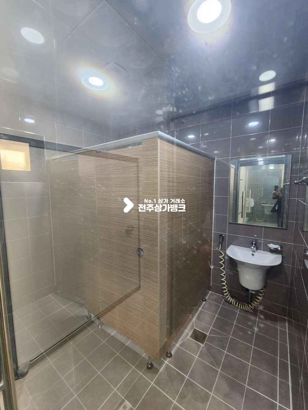 전북 전주완산구 효자동3가 신시가지 2층 사무실이나 대형평수의 상가 분할도 가능합니다. 월세 매물번호 12463 사진 11