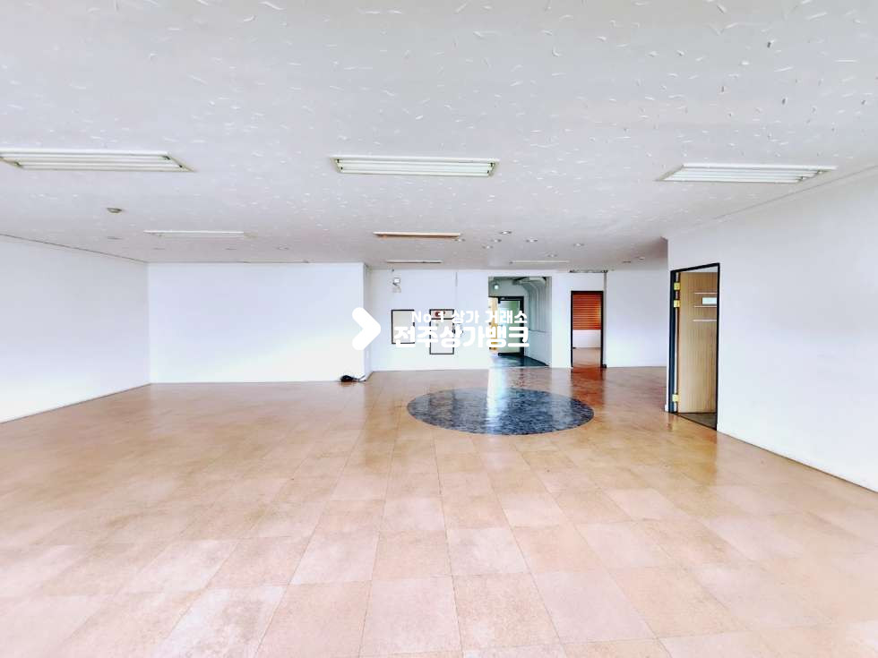 전북 전주완산구 중화산동2가 ★S중화산동 대로변 광고효과좋은90평대상가★ 월세 매물번호 13104 사진 3