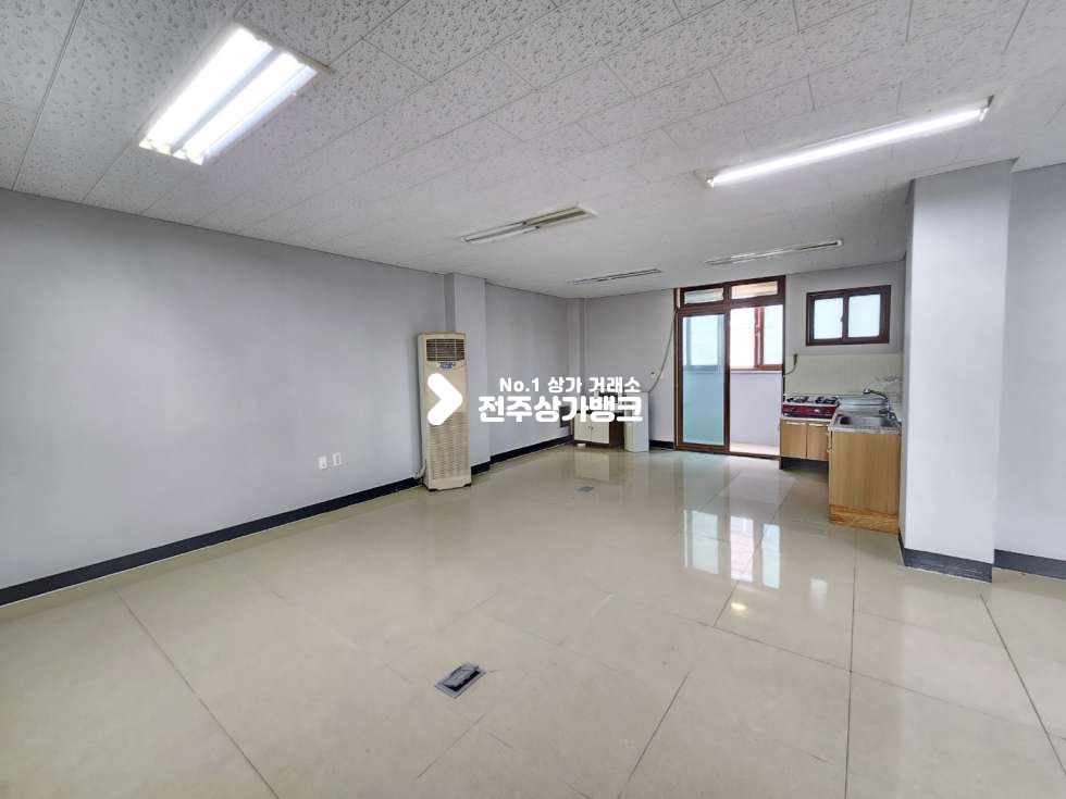 전북 전주완산구 중화산동2가 ★중화산동★탕비실과★보일러설치된★42평형★거주가능한★사무실★적극 추천드립니다^^ 월세 매물번호 12973 사진 6
