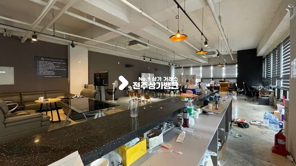 전북 전주덕진구 만성동 JH✔만성동✔법원앞✔테라스있는✔48평✔무권리금✔미용업✔홀덤Bar✔적극 추천드립니다^^ 월세 매물번호 13121 사진 11