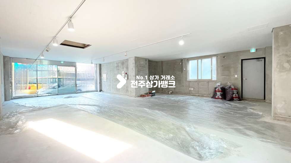 전북 전주완산구 평화동1가 JH★★평화동★★레일조명설치된★★깔끔한상가★★미용,브런치카페★★적극 추천드립니다^^ 월세 매물번호 13160 사진 1