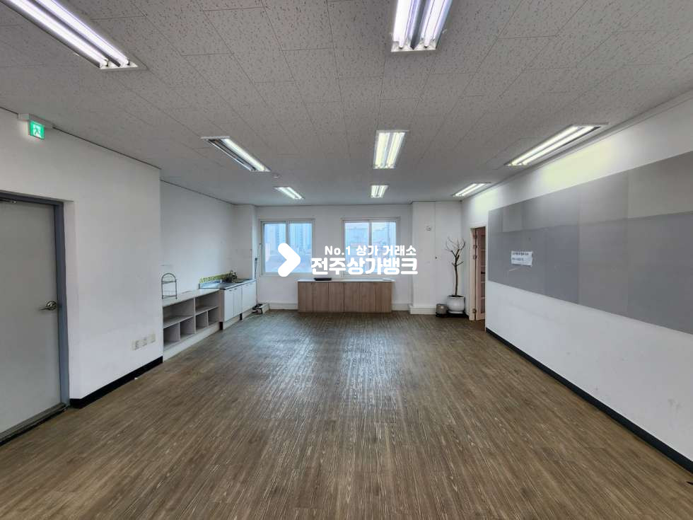 전북 전주완산구 효자동2가 JY 효자동2가 대로변 3층 상가 임대 칸막이 시설 ,주방시설 완비 즉시입주 가능 월세 매물번호 13161 사진 8