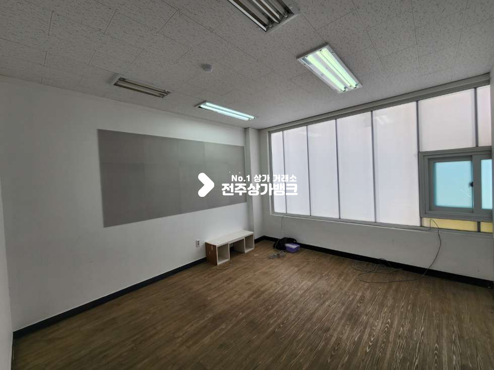 전북 전주완산구 효자동2가 JY 효자동2가 대로변 3층 상가 임대 칸막이 시설 ,주방시설 완비 즉시입주 가능 월세 매물번호 13161 사진 11