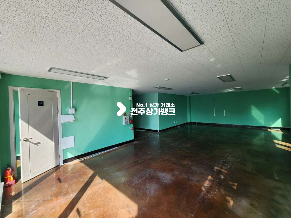 전북 전주완산구 효자동2가 JY 효자동2가 아파트 상권 깔끔한 파스텔톤의 정돈된 내부 즉시 사용가능 월세 매물번호 13179 사진 3
