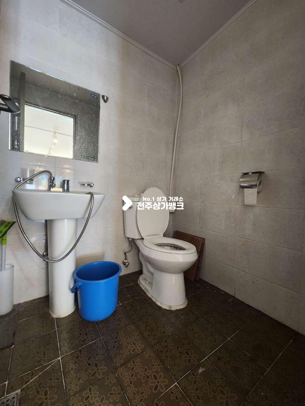 전북 전주완산구 효자동2가 효자동2가 저렴한 인테리어 되어있는 상가 즉시입주가능합니다. 월세 매물번호 12433 사진 8