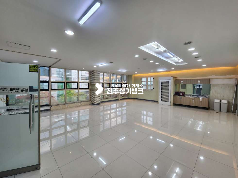 전북 전주완산구 효자동2가 JY 효자동2가 층단독 사용 인테리어 깔끔한 사무실,미용업종 추천 즉시입주 가능 월세 매물번호 13197 사진 1