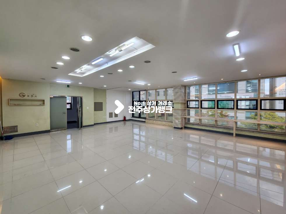 전북 전주완산구 효자동2가 JY 효자동2가 층단독 사용 인테리어 깔끔한 사무실,미용업종 추천 즉시입주 가능 월세 매물번호 13197 사진 3