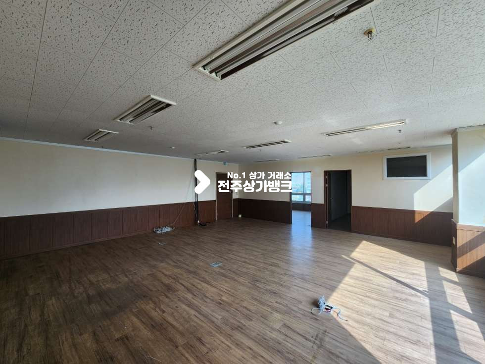 전북 전주완산구 효자동3가 JY 효자동3가 칸막이 잘나눠져 있고 저렴한 가격의 39평 넒은 사무실 임대 즉시입주가능합니다. 월세 매물번호 13201 사진 5