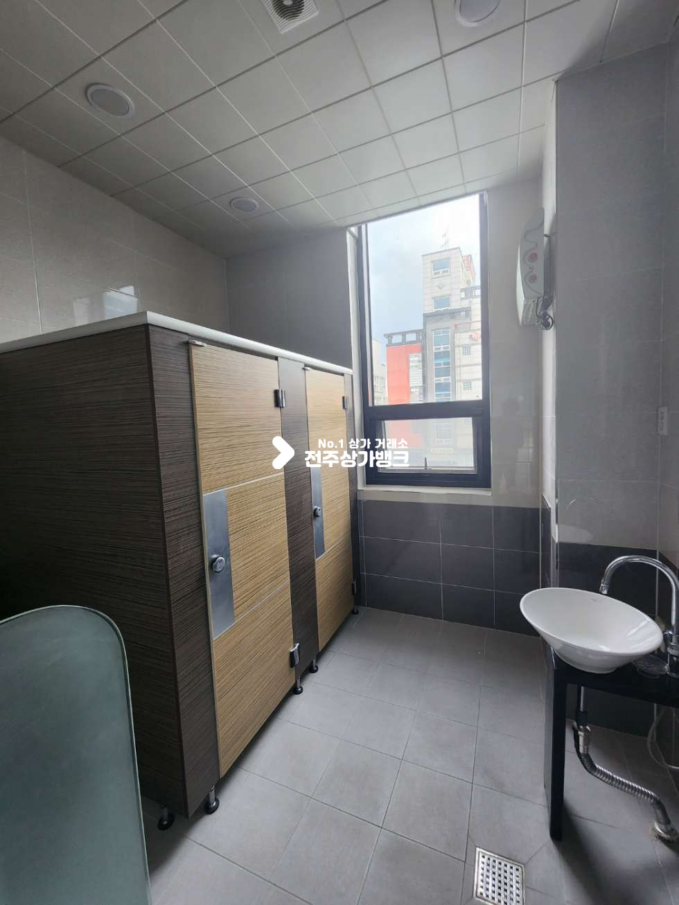 전북 전주완산구 효자동2가 효자동2가 롯데마트 인근 넒은 사무실 통창으로 분할가능(2000/100) 광고효과 좋은곳 월세 매물번호 12890 사진 8
