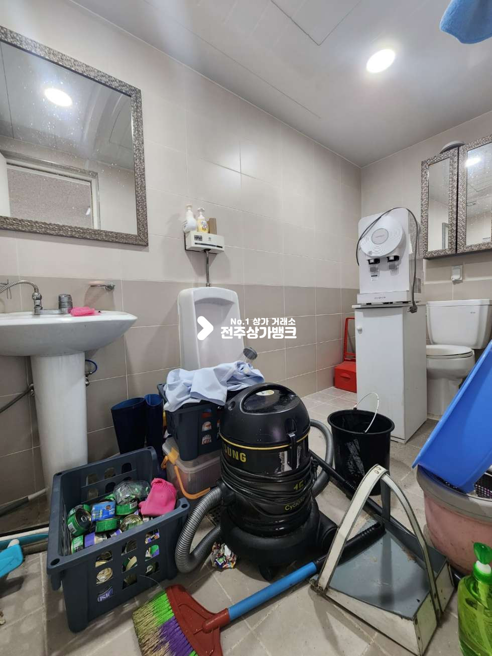 전북 전주덕진구 인후동1가 JY 인후동 저렴한 가격대의 1층 상가 임대 내부 화장실 2곳 있음 즉시입주 가능합니다. 월세 매물번호 13216 사진 9
