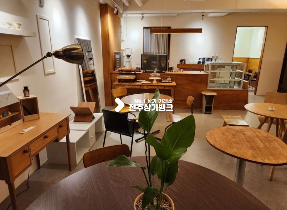 전북 전주완산구 효자동2가 JH★★예쁜유럽풍★★디져트카페★★양도양수★★적극추천~~~ 월세 매물번호 13234 사진 1