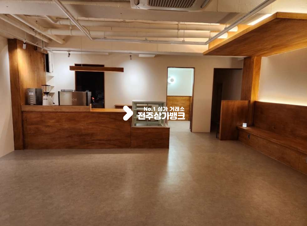 전북 전주완산구 효자동2가 JH★★예쁜유럽풍★★디져트카페★★양도양수★★적극추천~~~ 월세 매물번호 13234 사진 4