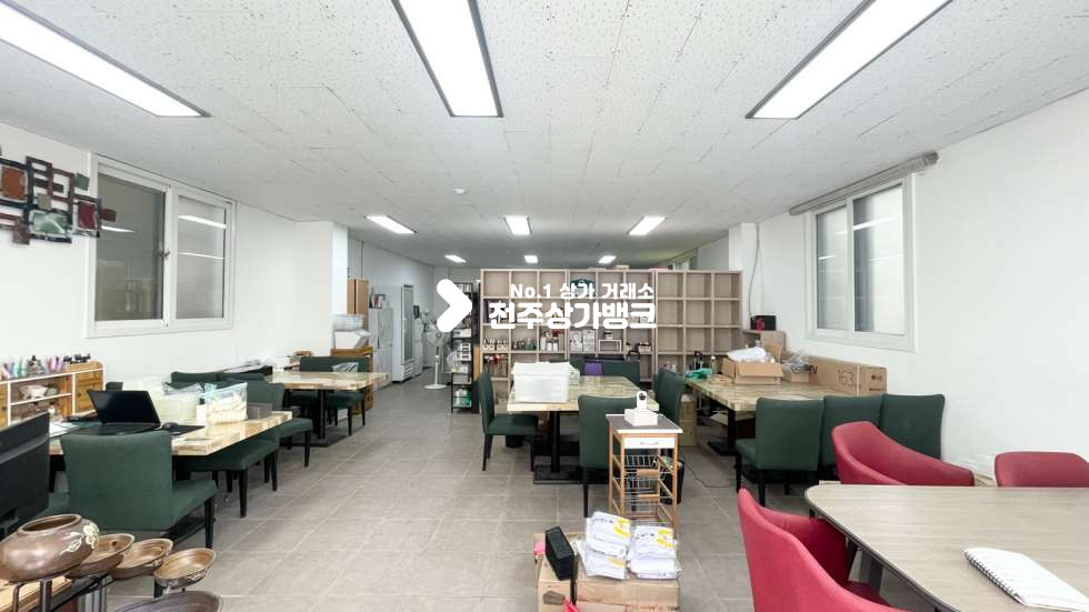 전북 전주완산구 중화산동2가 JH★★중화산동★★35평★★인테리어사무실★★공방★★적극추천★★내부씽크대★★화장실있음~ 월세 매물번호 13264 사진 2