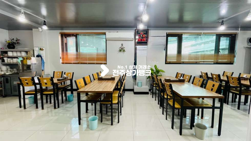 전북 전주완산구 평화동2가 JH ★★ 평화동 ★★대로변 ★★24평대 ★★카페,미용실,재료상 ★★적극 추천드려요~~!! 월세 매물번호 13267 사진 9