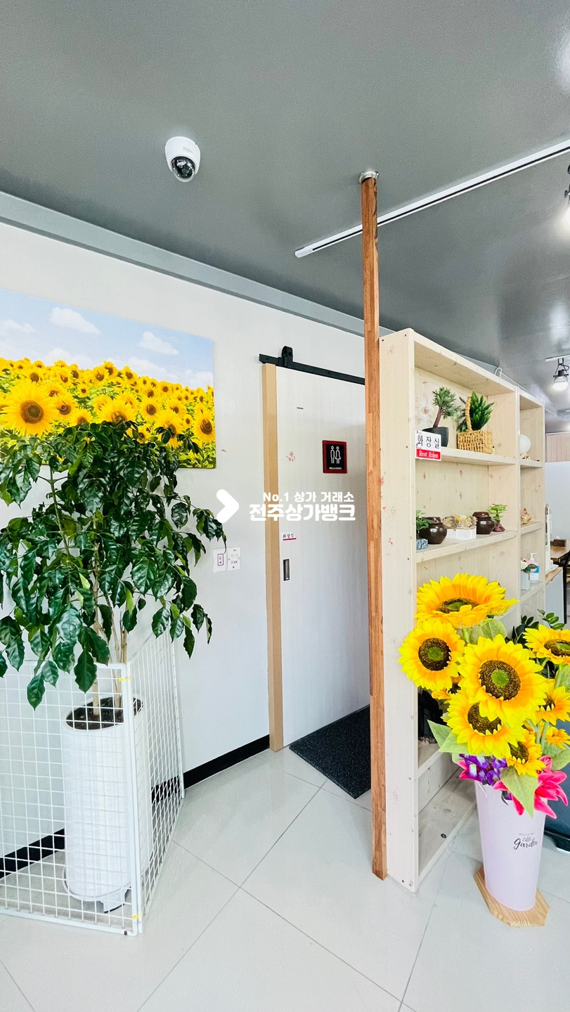 전북 전주완산구 평화동2가 JH ★★ 평화동 ★★대로변 ★★24평대 ★★카페,미용실,재료상 ★★적극 추천드려요~~!! 월세 매물번호 13267 사진 11