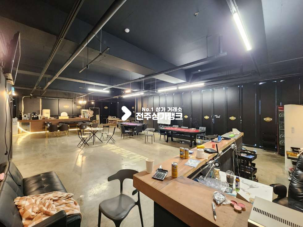 전북 전주완산구 효자동3가 JY 효자동 신시가지 중앙 홀덤바 저렴한 권리금 상권 최상 협의 입주 가능합니다. 월세 매물번호 13270 사진 1