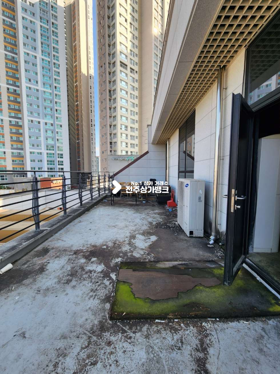 전북 전주완산구 효자동3가 JY 효자동 신시가지 중앙 홀덤바 저렴한 권리금 상권 최상 협의 입주 가능합니다. 월세 매물번호 13270 사진 12