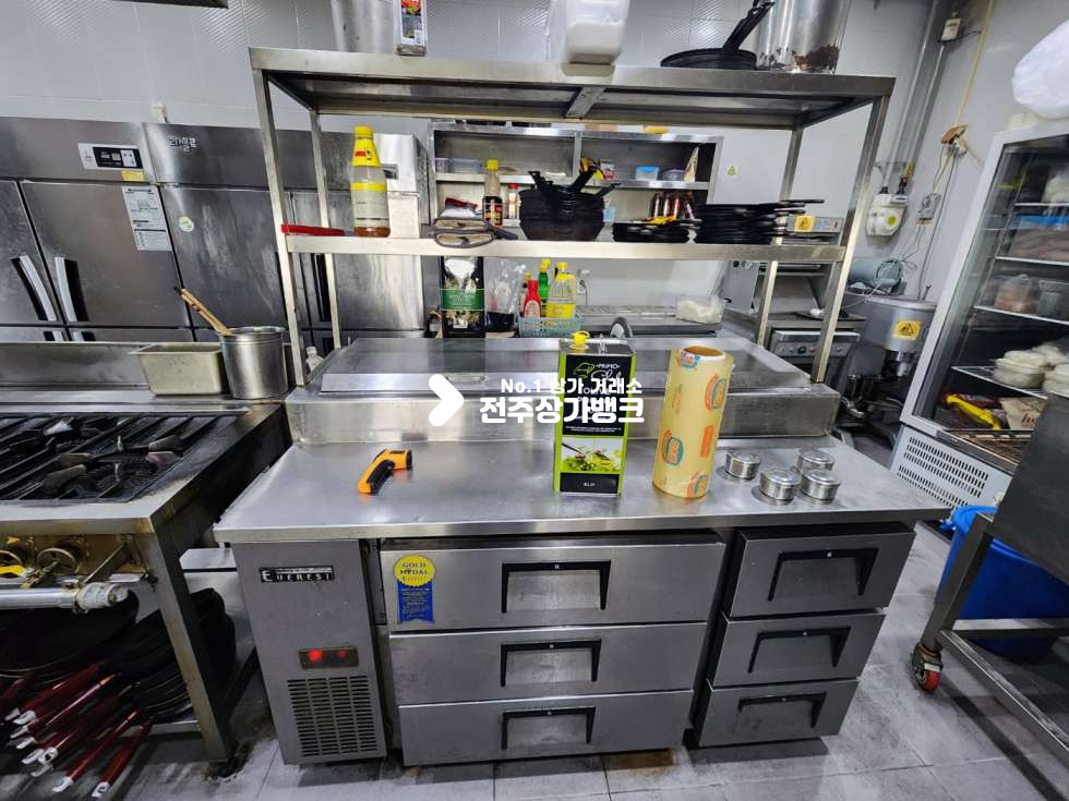 전북 전주완산구 평화동2가 JY 뷰가 매우 좋은 평화동2가 양식당 권리금 상가 전용 약 65평 인테리어 최상 권리금 협의가능합니다. 월세 매물번호 13142 사진 21