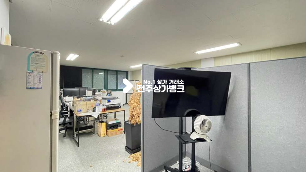 전북 전주덕진구 인후동1가 JH★★아중리★★체련공원앞★★저렴한30평대★★사무실상가★★에어컨,냉장고,씽크대있어요★★20평.10평씩 분할가능~ 월세 매물번호 13277 사진 4