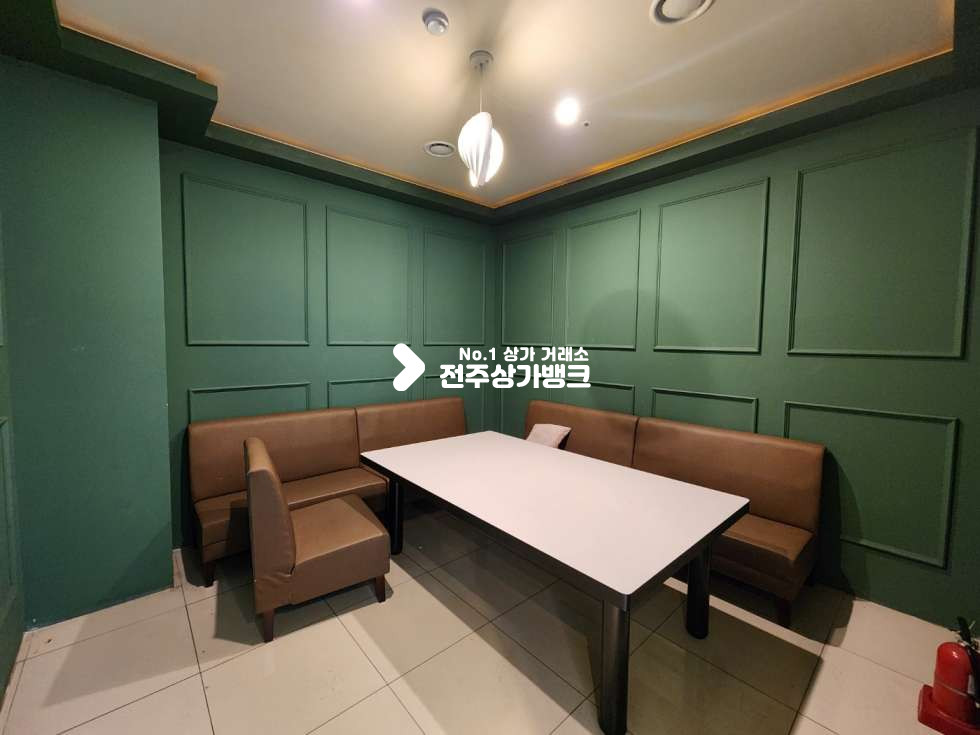 전북 전주완산구 효자동3가 JY 효자동3가 신시가지 대로면 무권리금 빠상가 57평형 넒고 인테리어 잘되어있는곳 즉시입주가능합니다. 월세 매물번호 13295 사진 9