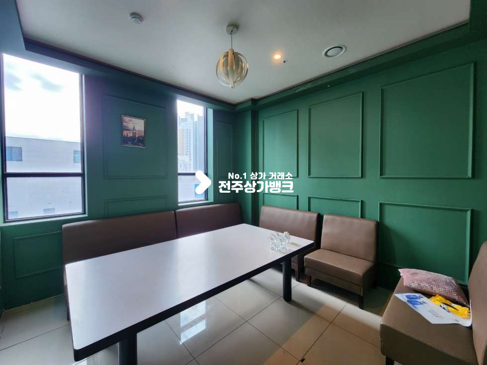 전북 전주완산구 효자동3가 JY 효자동3가 신시가지 대로면 무권리금 빠상가 57평형 넒고 인테리어 잘되어있는곳 즉시입주가능합니다. 월세 매물번호 13295 사진 10