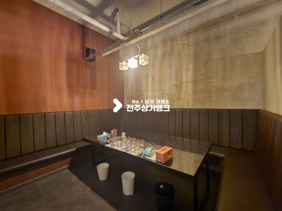 전북 전주완산구 효자동3가 JY 신시가지 위치좋은 빠상가 실면적 100평의 넒고 럭셔리한 빠상가 룸 9곳 대형 주방 완비 권리금협의가능 합니다. 월세 매물번호 13297 사진 7