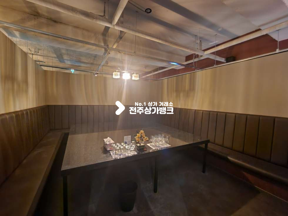 전북 전주완산구 효자동3가 JY 신시가지 위치좋은 빠상가 실면적 100평의 넒고 럭셔리한 빠상가 룸 9곳 대형 주방 완비 권리금협의가능 합니다. 월세 매물번호 13297 사진 8