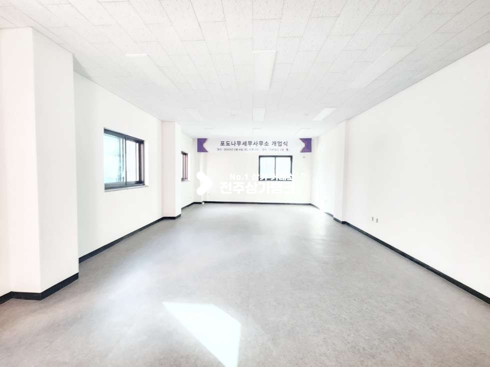 전북 전주완산구 효자동2가 A 효자동2가 사무실 천정층고높고 천정,바닥 공사 완료 즉시사용가능 월세 매물번호 13310 사진 6