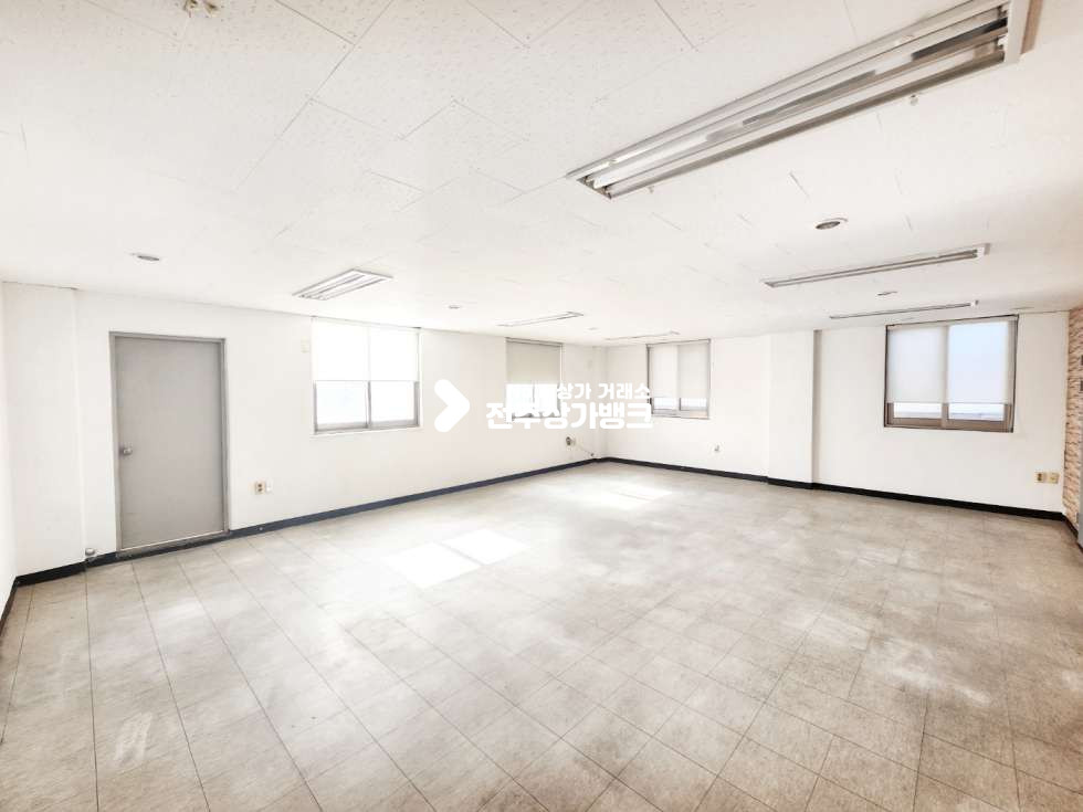 전북 전주완산구 중화산동2가 JY 중화산동2가 저렴한 월세 칸막이시설 완료됨 , 테라스까지 즉시입주 가능합니다. 월세 매물번호 13332 사진 1