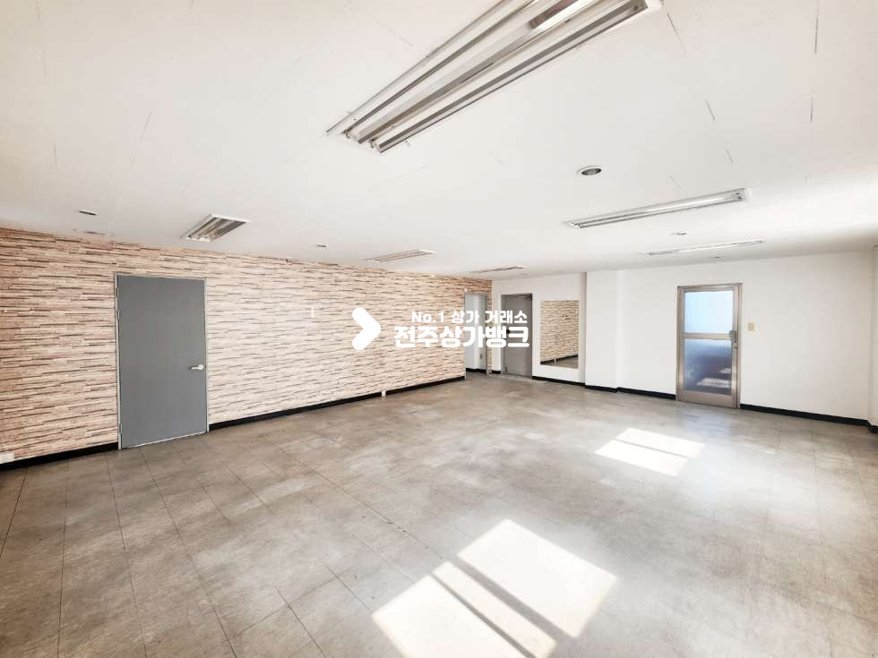 전북 전주완산구 중화산동2가 JY 중화산동2가 저렴한 월세 칸막이시설 완료됨 , 테라스까지 즉시입주 가능합니다. 월세 매물번호 13332 사진 3
