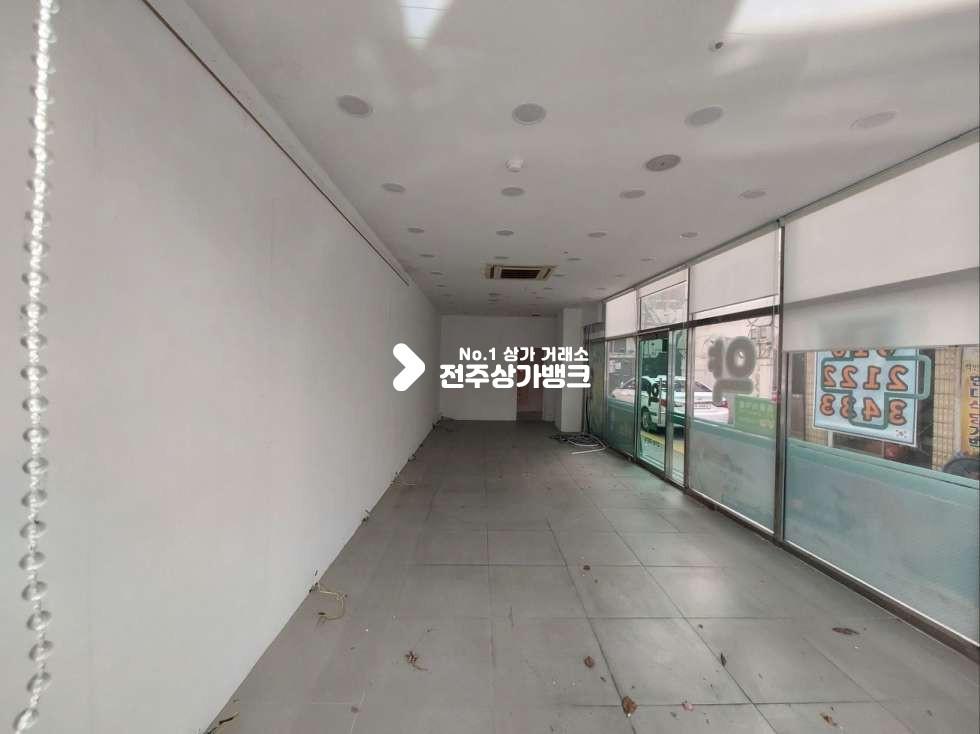전북 전주덕진구 송천동1가 KB♠솔내고대로변부근♠1층21평♠약국.휴대폰대리점.추천 월세 매물번호 13339 사진 2