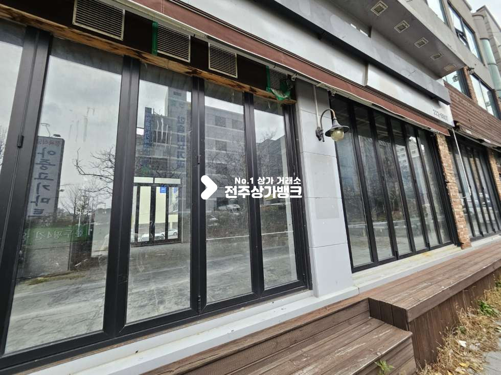 전북 전주완산구 중화산동2가 A 백제대로변/3면 폴딩도어 통창/노출, 개방감 확실/테라스 월세 매물번호 13393 사진 7