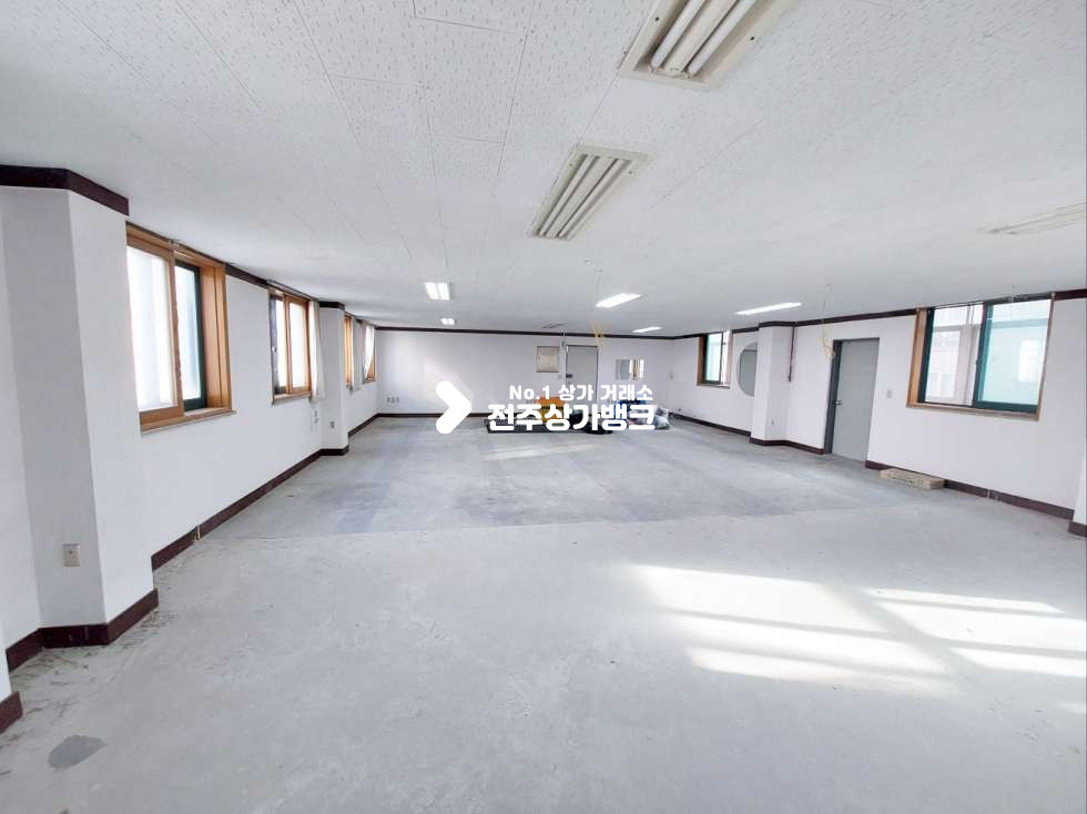 전북 전주완산구 효자동3가 KB♠서곡넓은평수♠2층42평♠학원.사무실.체육관. 추천 월세 매물번호 13396 사진 1