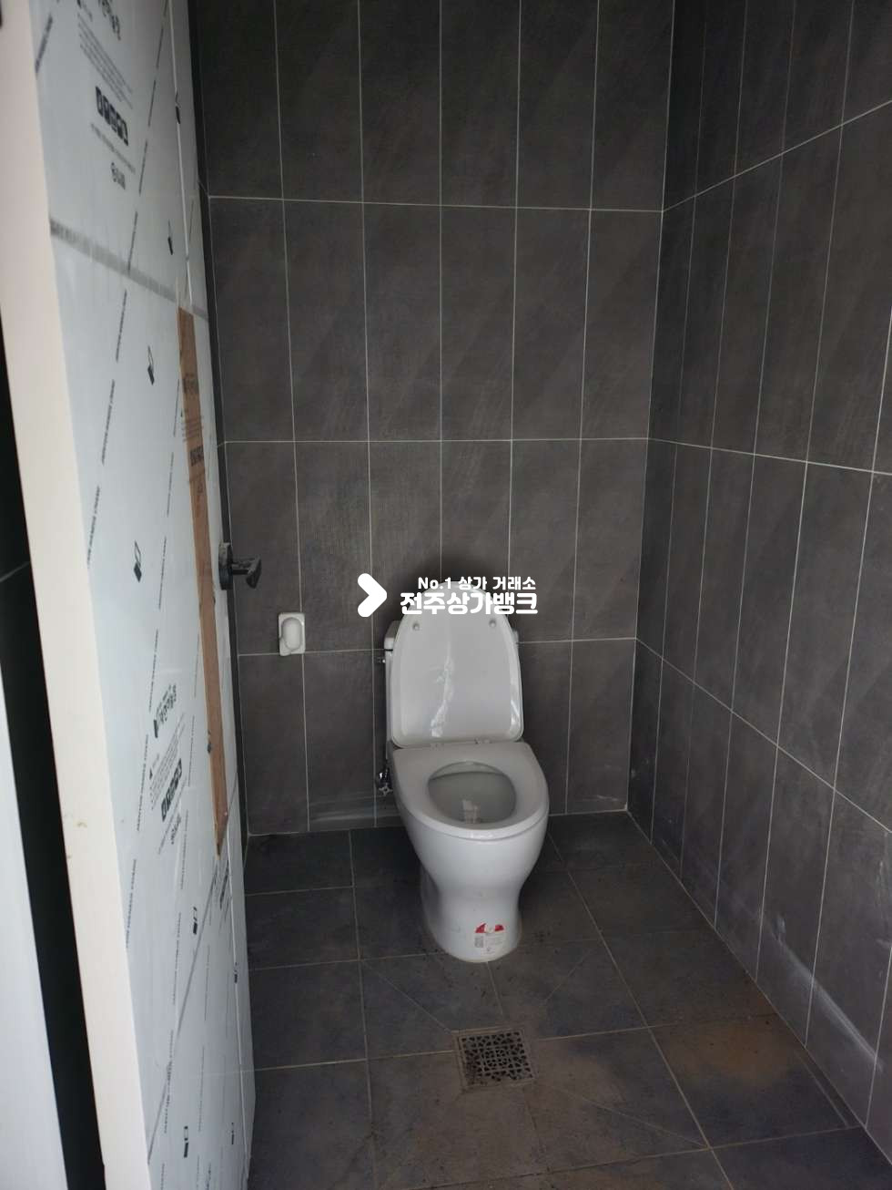 전북 전주덕진구 만성동 A 만성동빌라촌/1층/천정에어컨/남녀화장실/창고 월세 매물번호 13412 사진 8