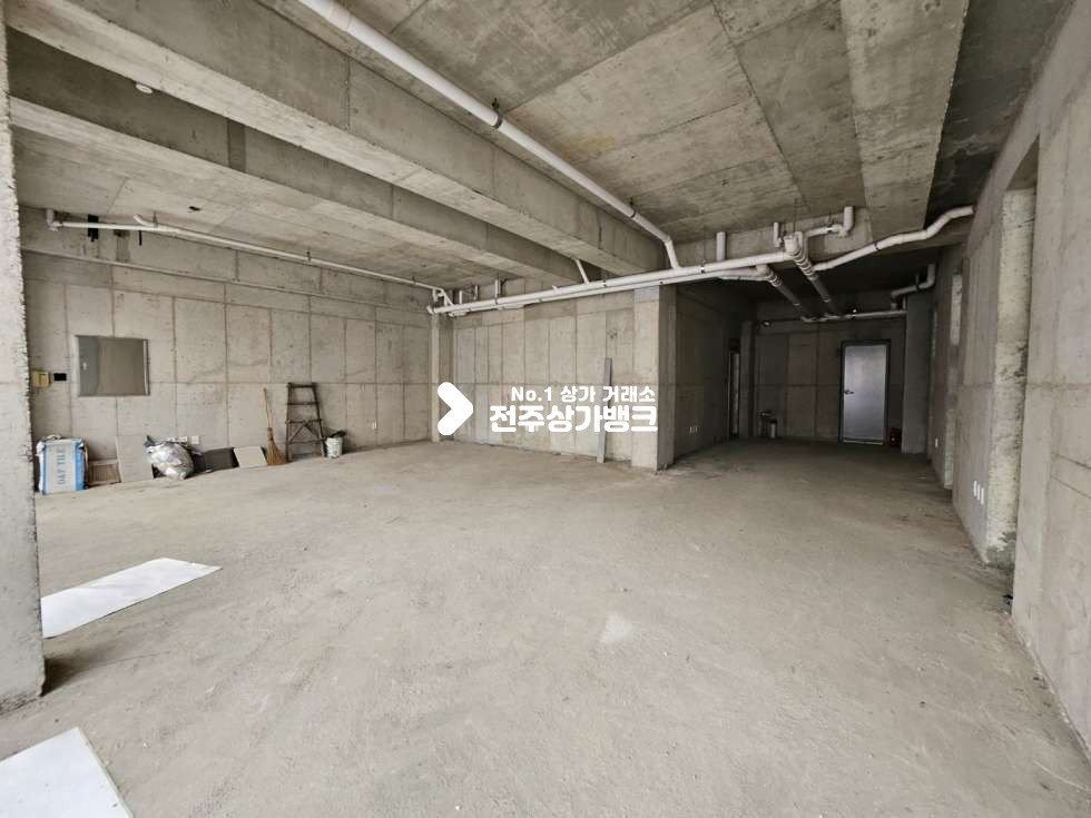 전북 전주덕진구 만성동 A 만성동 빌라촌/1층상가/주차편리/첫입주 월세 매물번호 13414 사진 2